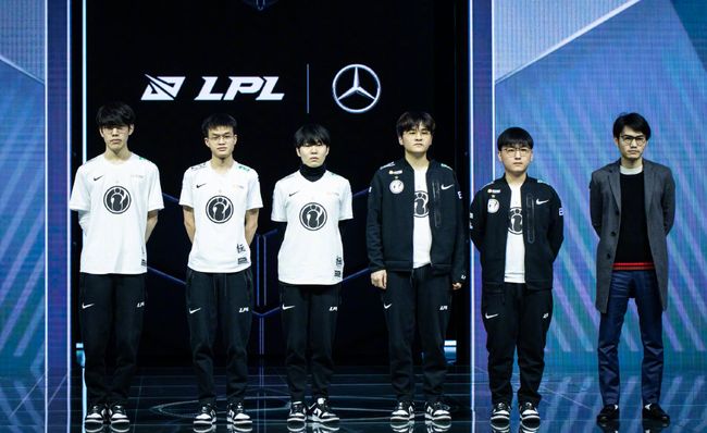 对方外线投 对方外线投